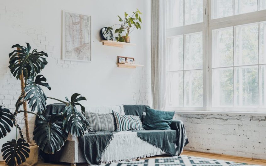 Parapet wewnętrzny w mieszkaniu: jak dobrać materiał, głębokość i montaż, żeby nie pękał i nie zbierał skroplin